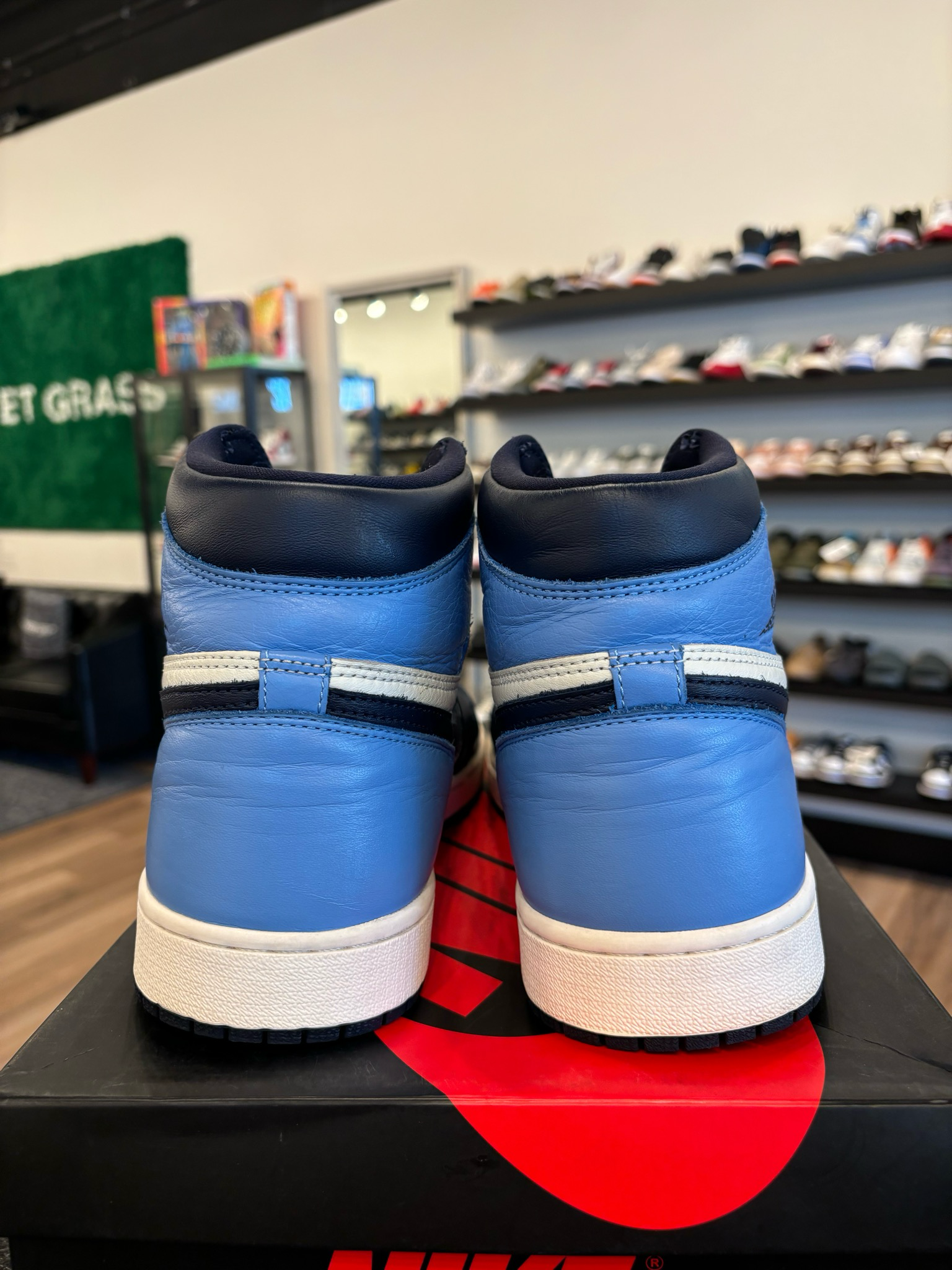 Jordan 1 Obsidian Size 12 Pre-Owned (B)