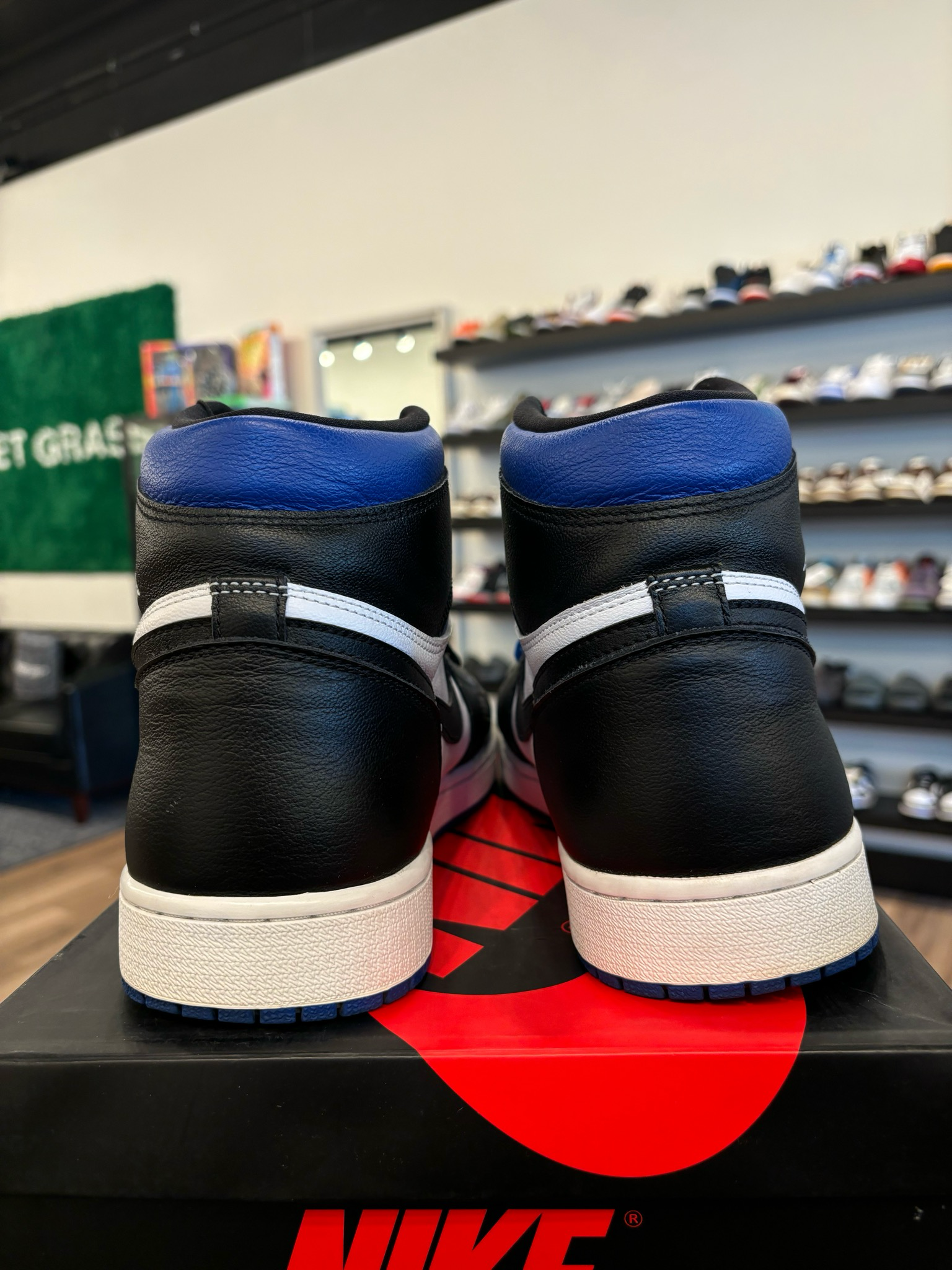 Jordan 1 Royal Toe Size 12 Pre-Owned (A)