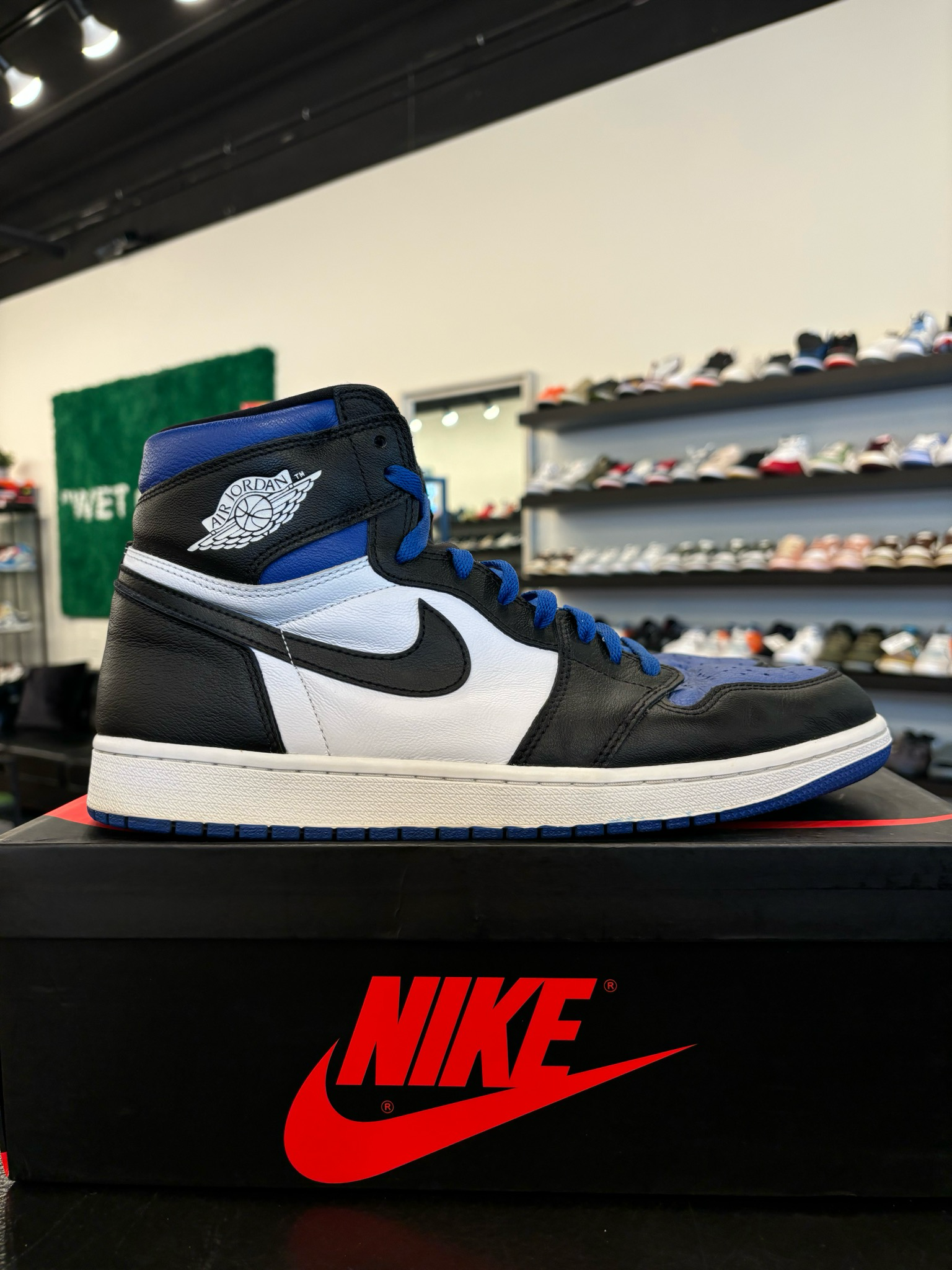 Jordan 1 Royal Toe Size 12 Pre-Owned (A)
