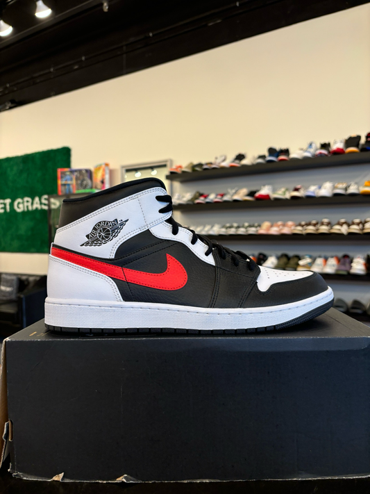 Jordan 1 Mid Chile Red Size 12.5 Brand New (Half Box)