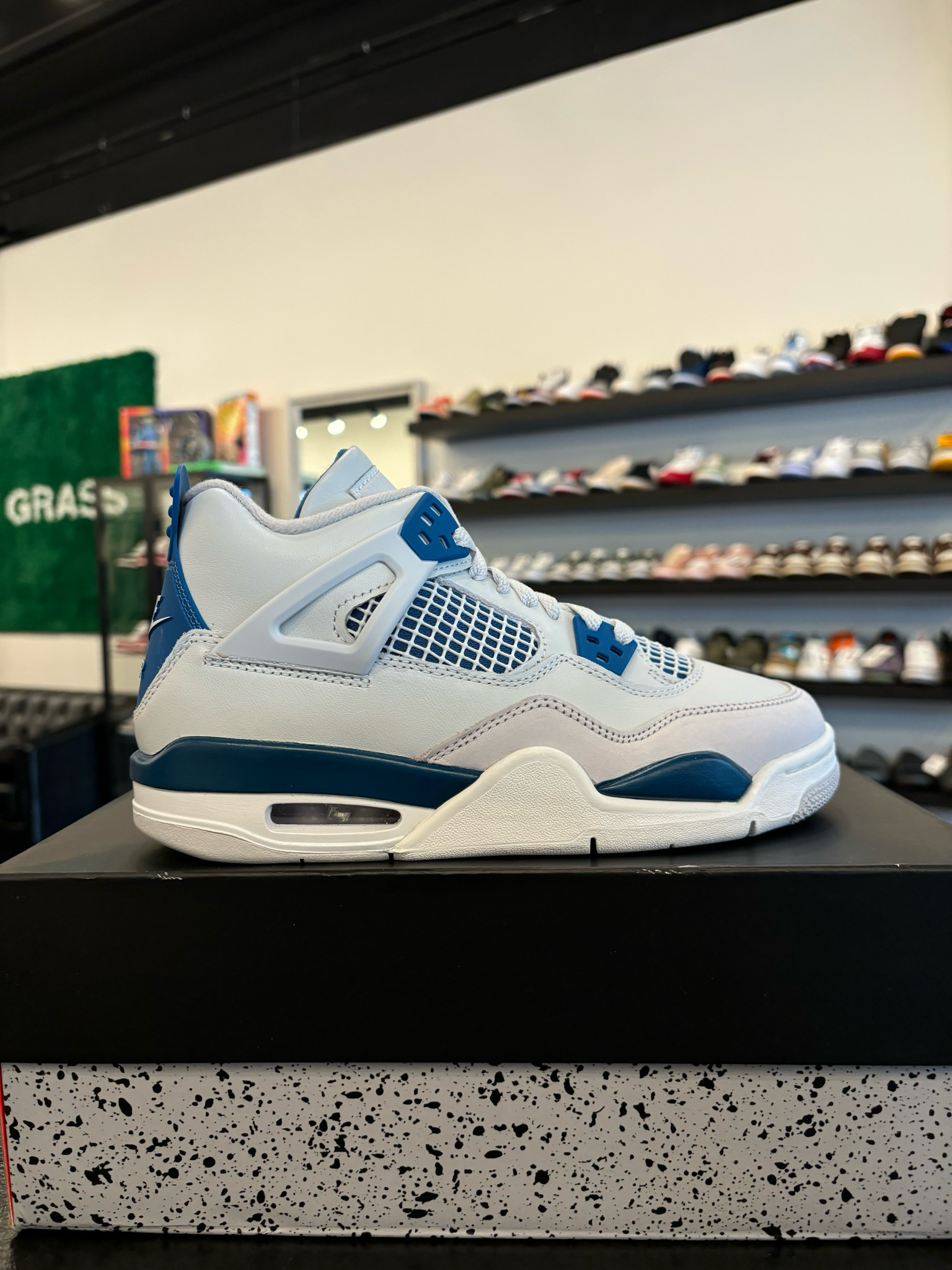 Jordan 4 Military Blue Size 5Y (6.5W) Brand New