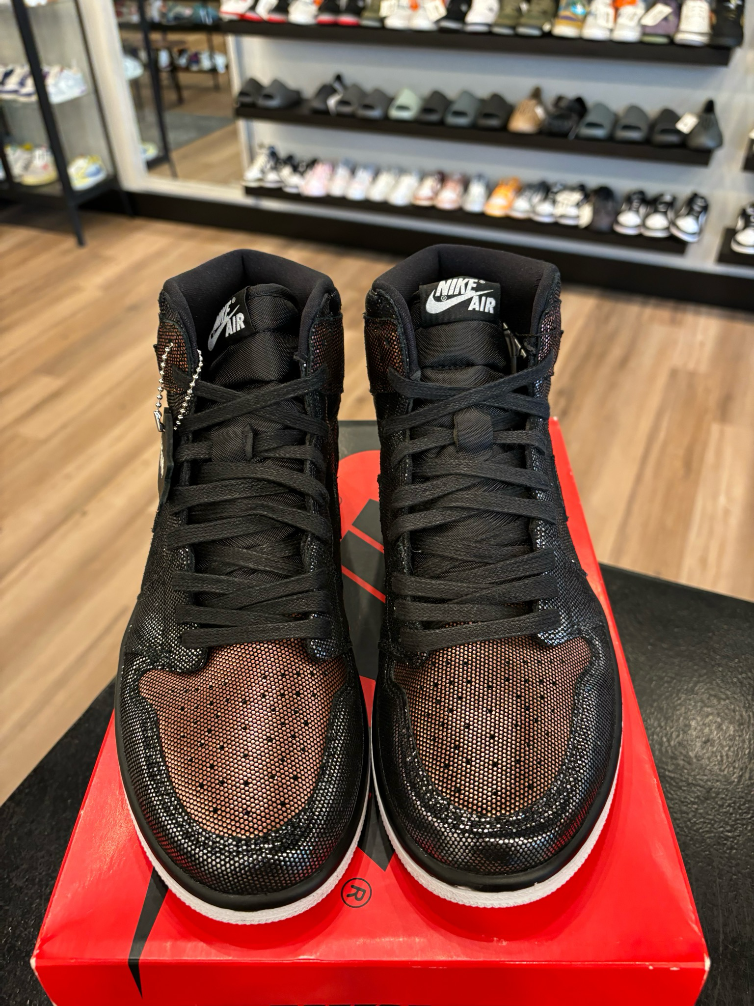 Jordan 1 High Fearless Size 7.5 (9W) Pre-Owned