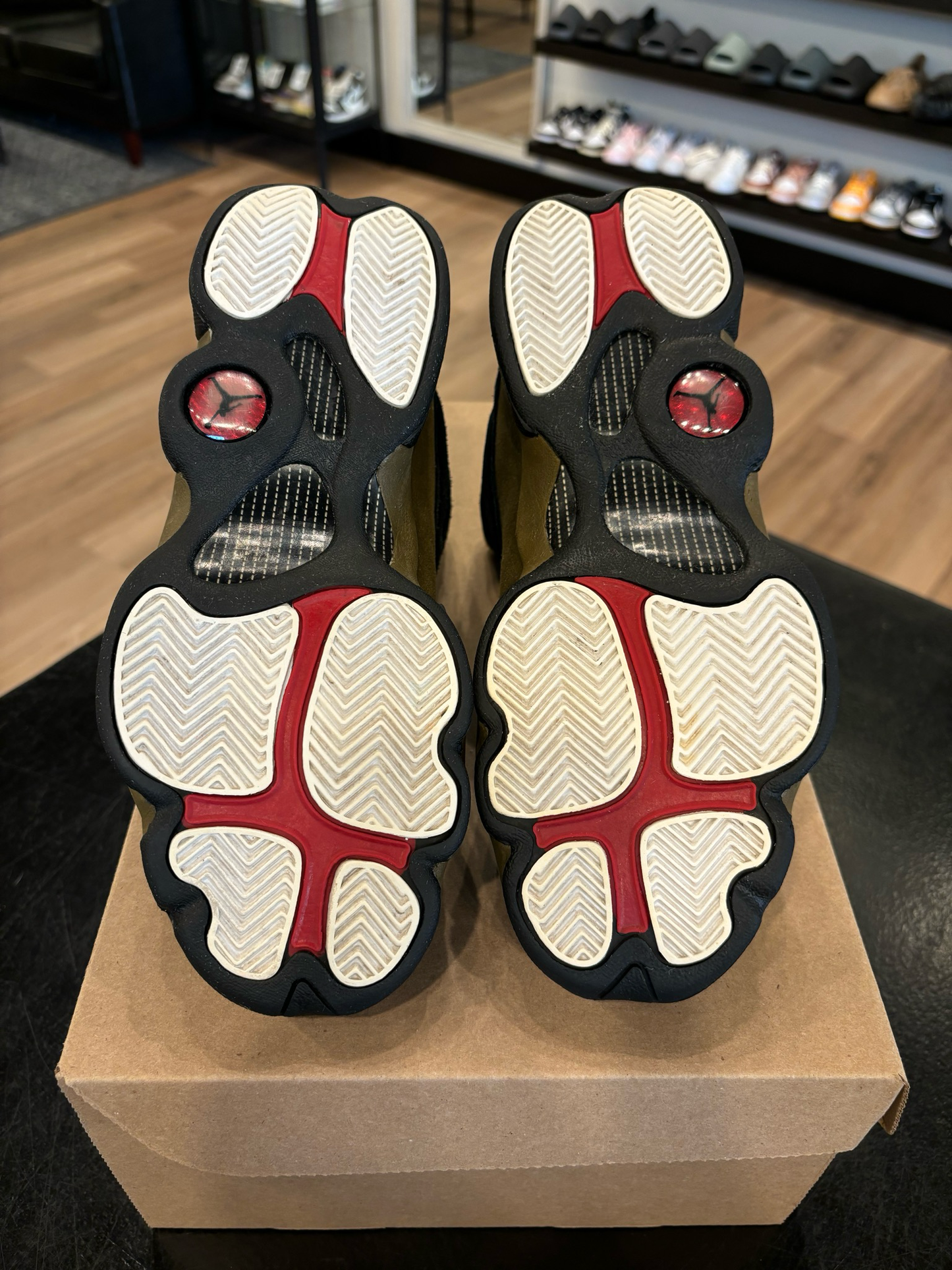 Jordan 13 Olive Size 6Y (7.5W) Pre-Owned (No Box)