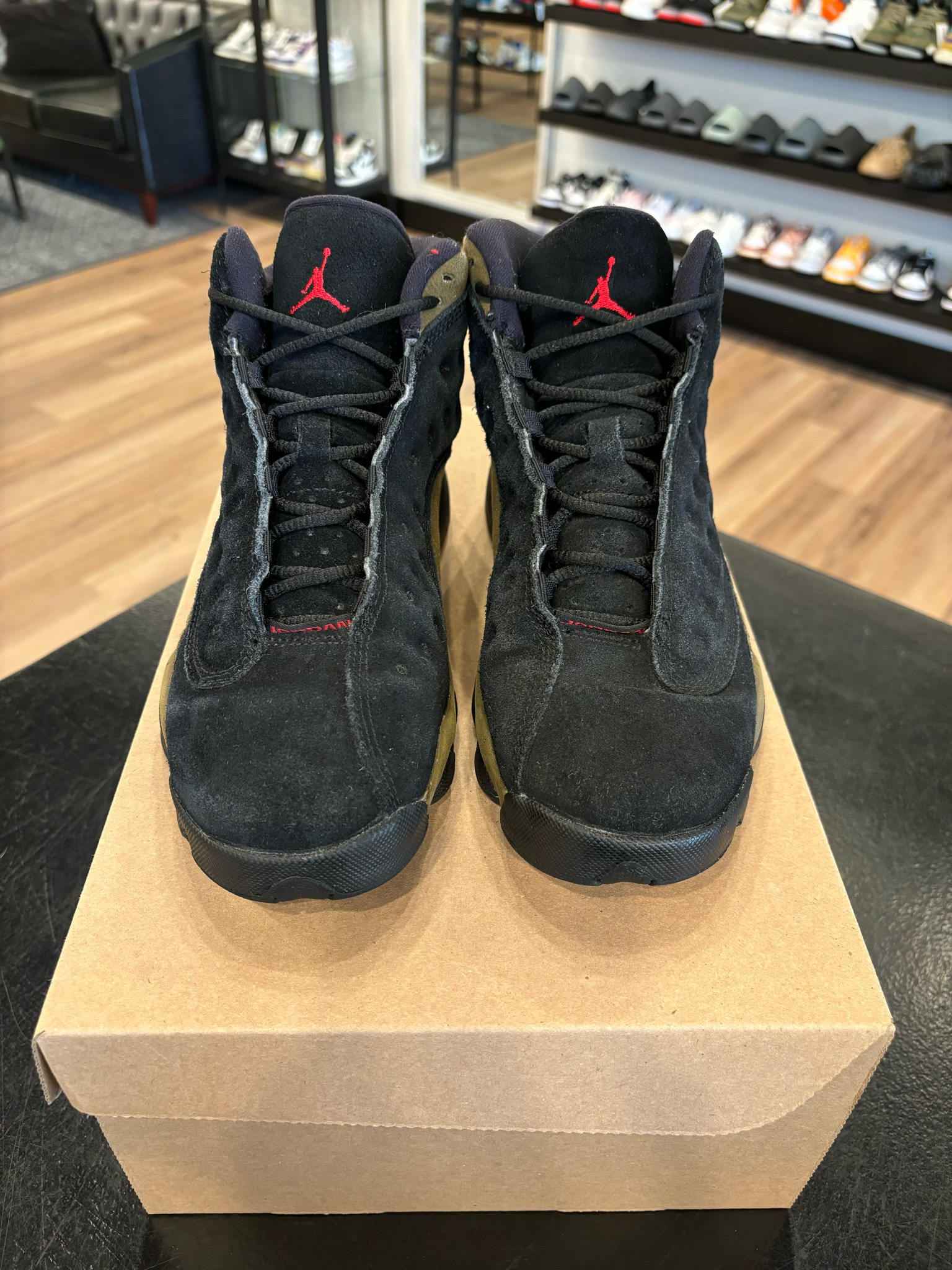 Jordan 13 Olive Size 6Y (7.5W) Pre-Owned (No Box)