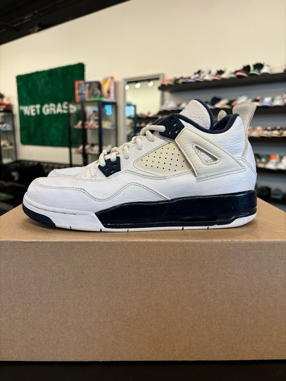 Jordan 4 Legend Blue Size 6Y (7.5W) Pre-Owned (No Box)