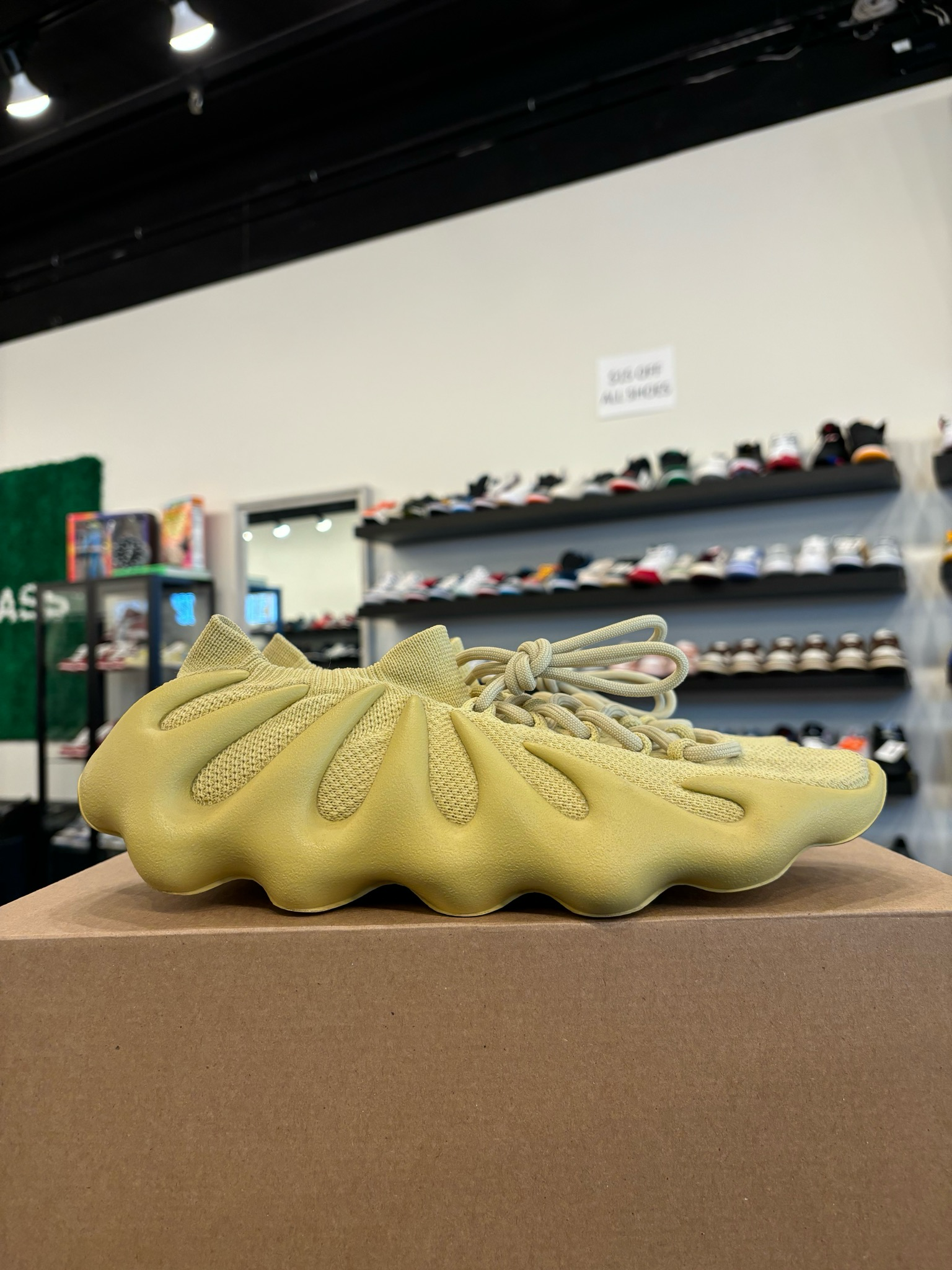 Yeezy 450 Sulfur Size 10 Pre-Owned (No Box)