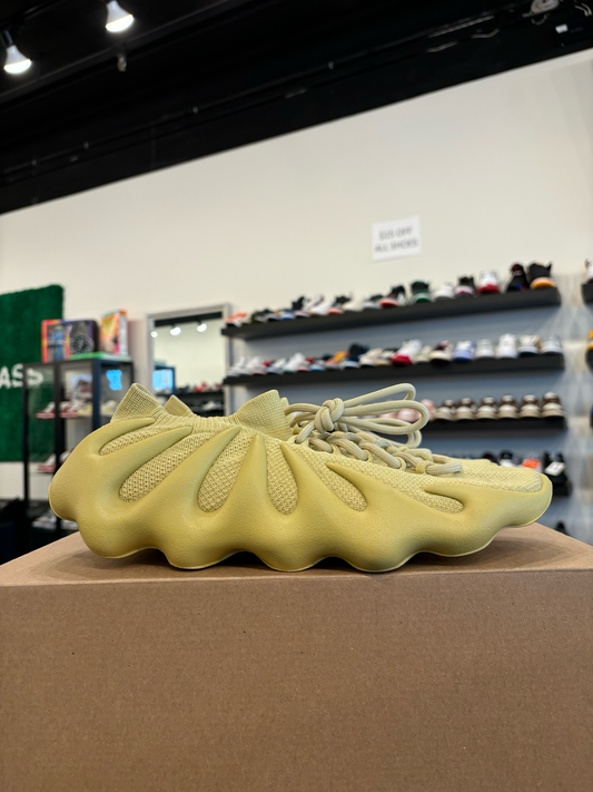 Yeezy 450 Sulfur Size 10 Pre-Owned (No Box)