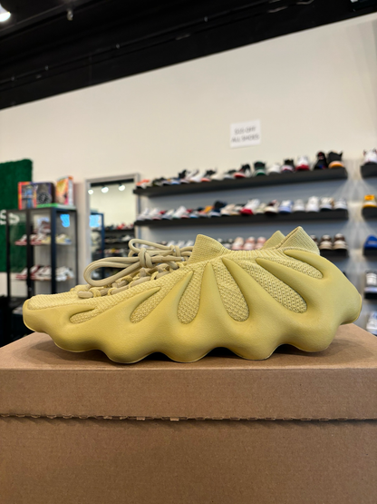 Yeezy 450 Sulfur Size 10 Pre-Owned (No Box)