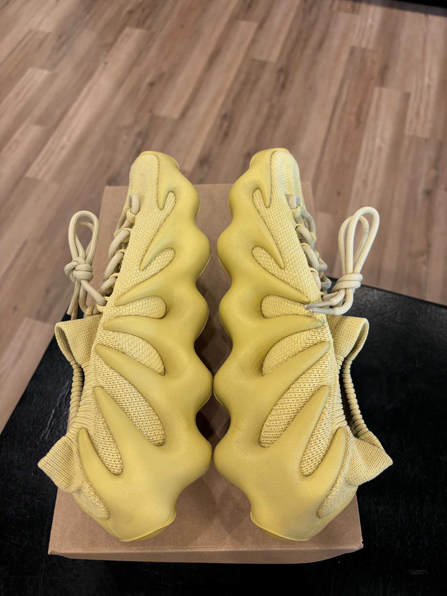 Yeezy 450 Sulfur Size 10 Pre-Owned (No Box)