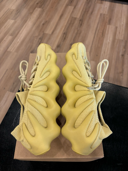 Yeezy 450 Sulfur Size 10 Pre-Owned (No Box)
