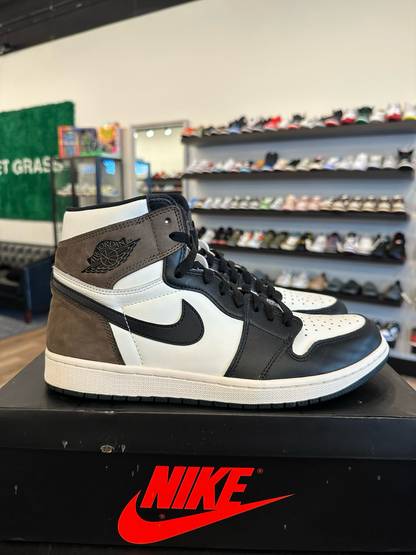 Jordan 1 Mocha Size 11.5 Pre-Owned (C)