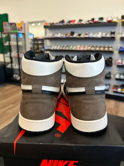 Jordan 1 Mocha Size 11.5 Pre-Owned (C)