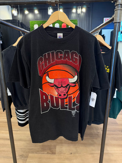 Chicago Bulls Black Logo 7 Graphic Tee Size XL VINTAGE