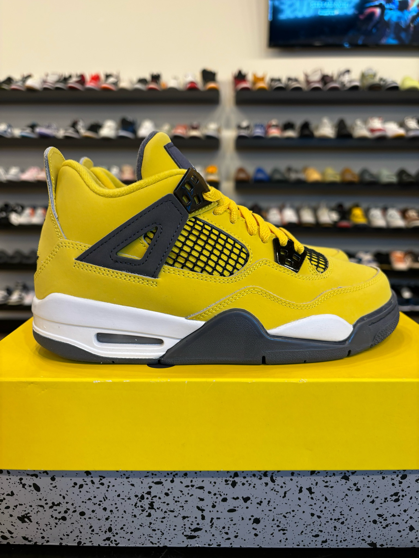 Jordan 4 Lightning Size 5Y (6.5W) Brand New