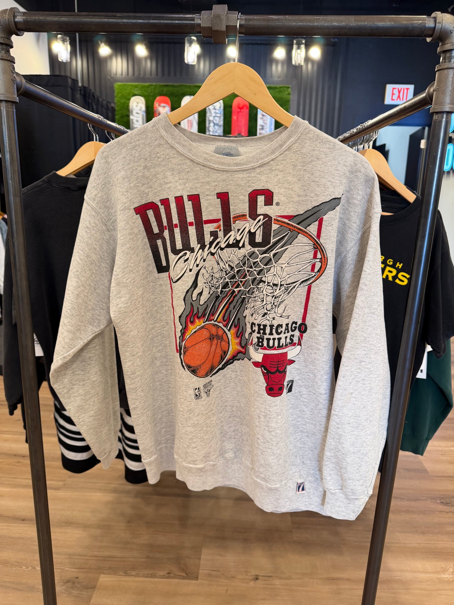 Chicago Bulls Crewneck Logo 7 Grey Size Large VINTAGE