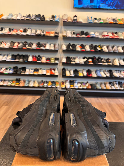 Nike Air Max 95 Triple Black Size 8.5 Pre-Owned (No Box)