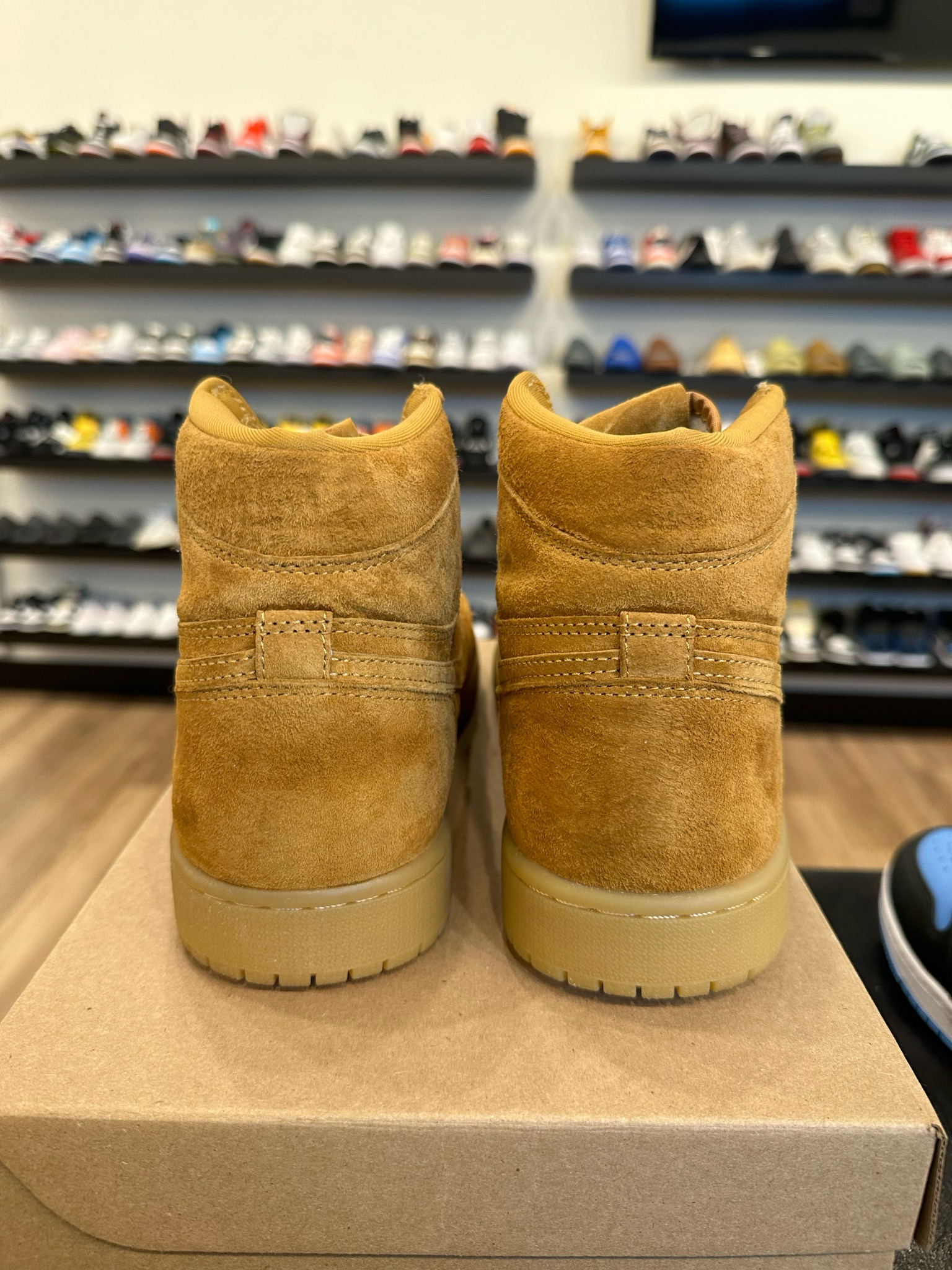 Jordan 1 Wheat Size 10.5 Pre-Owned (No Box)