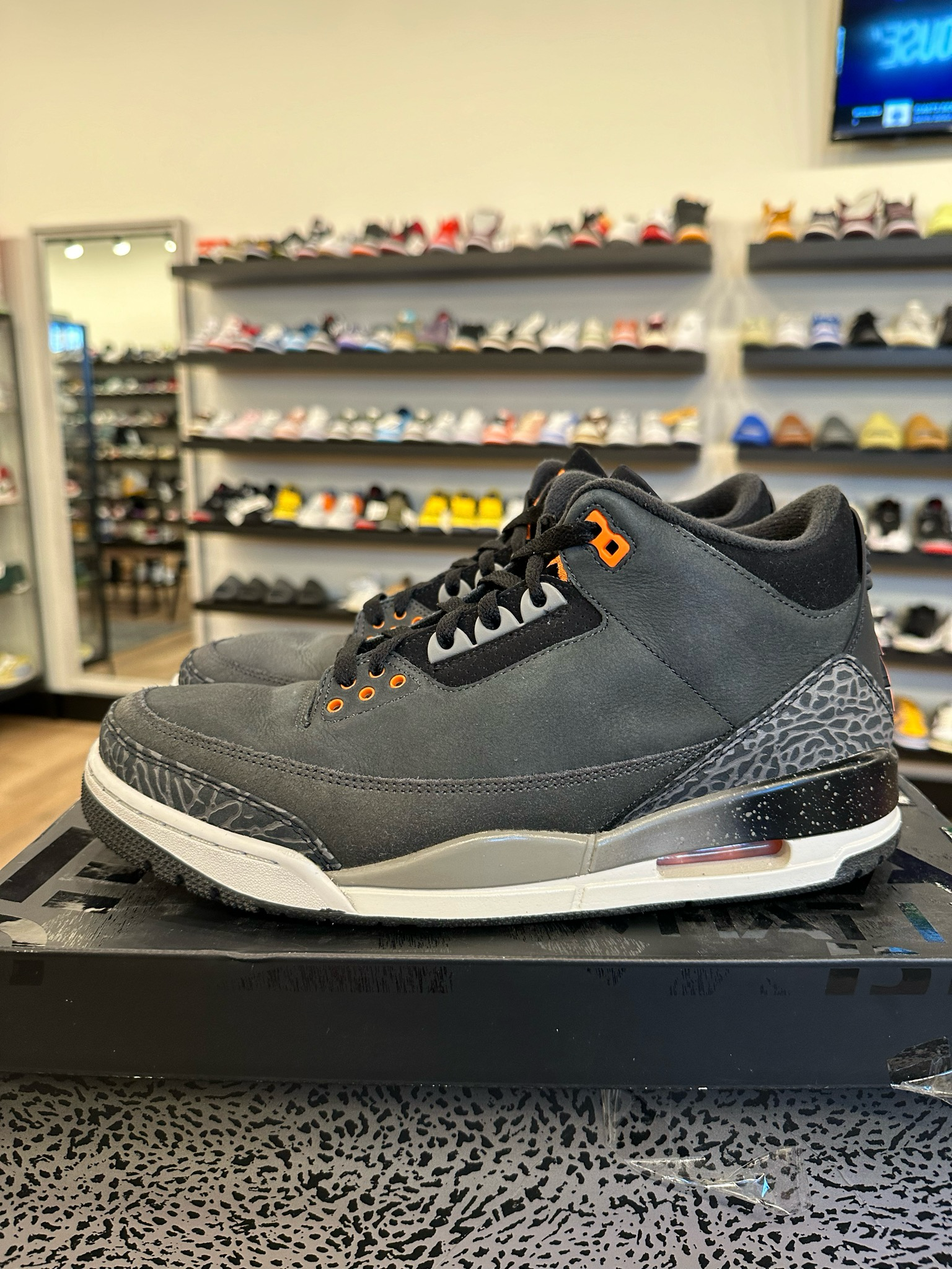 Jordan 3 Fear Size 10.5 Pre-Owned