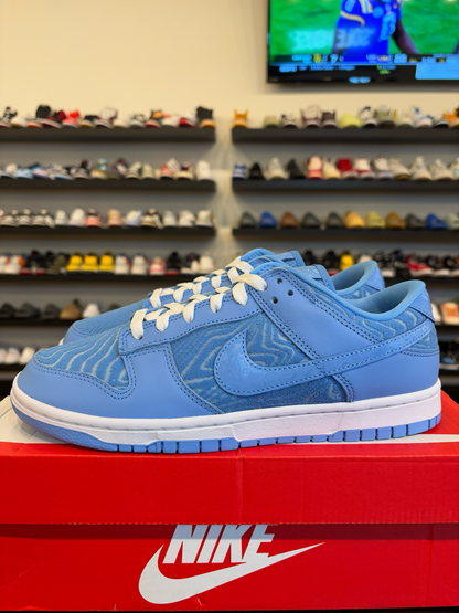 Nike Dunk Low Blue Topography Size 8.5 Pre-Owned