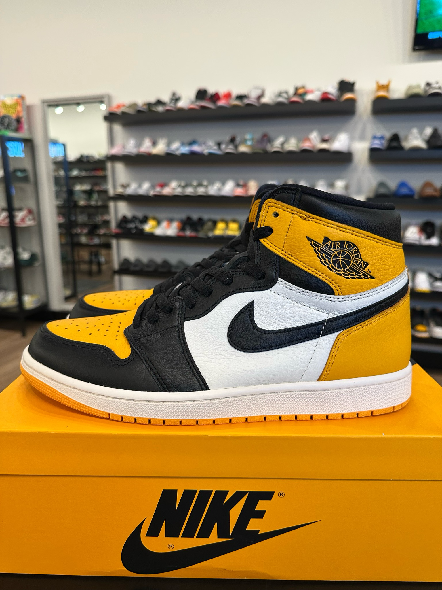 Jordan 1 Taxi Size 11 Pre-Owned