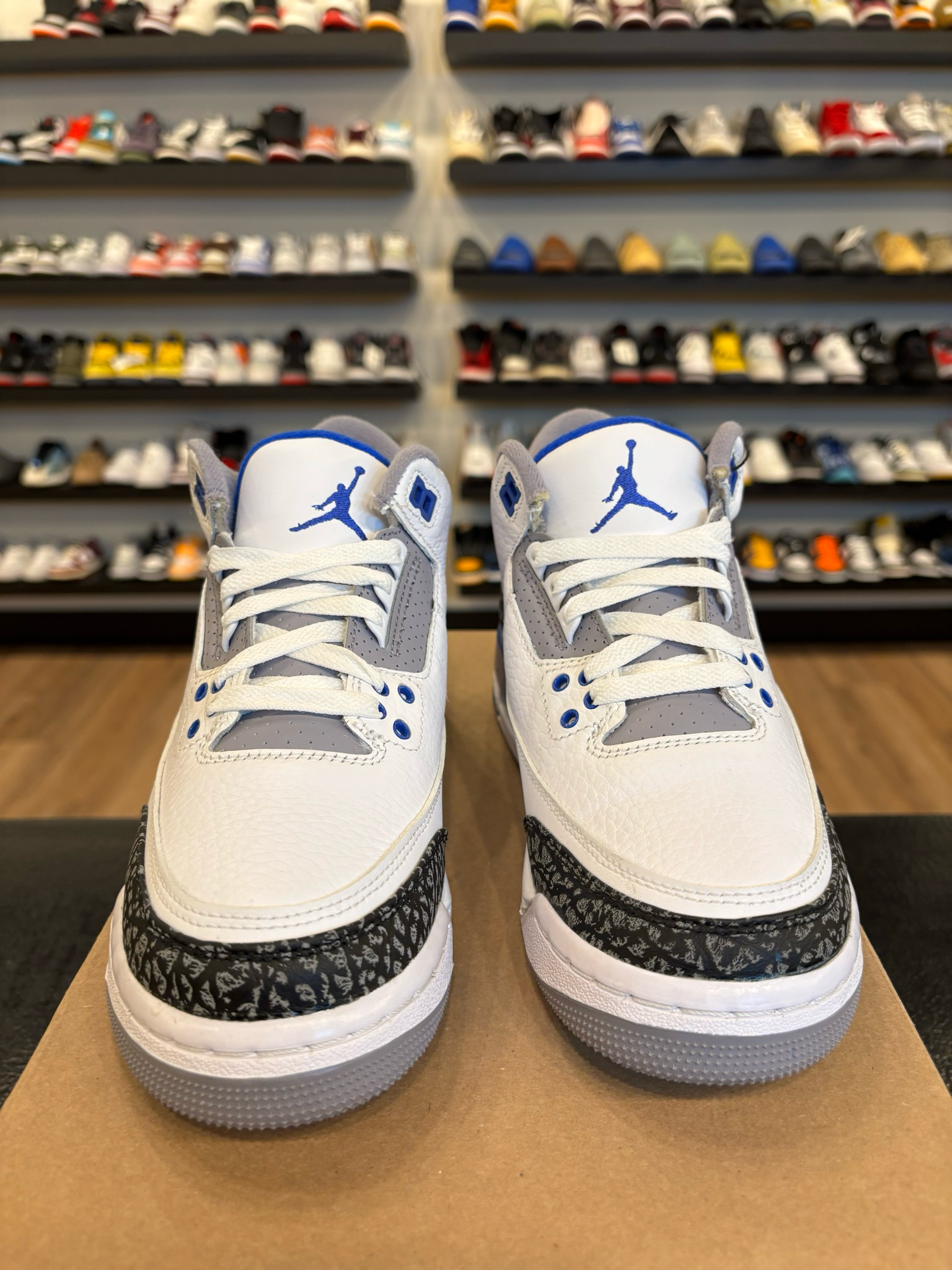 Jordan 3 Racer Blue Size 6Y (7.5W) Pre-Owned (No Box)