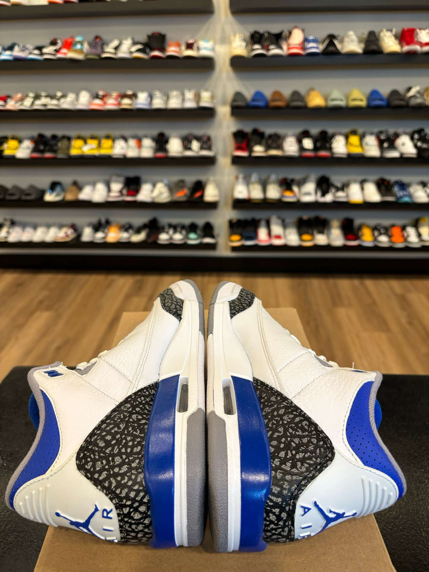 Jordan 3 Racer Blue Size 6Y (7.5W) Pre-Owned (No Box)