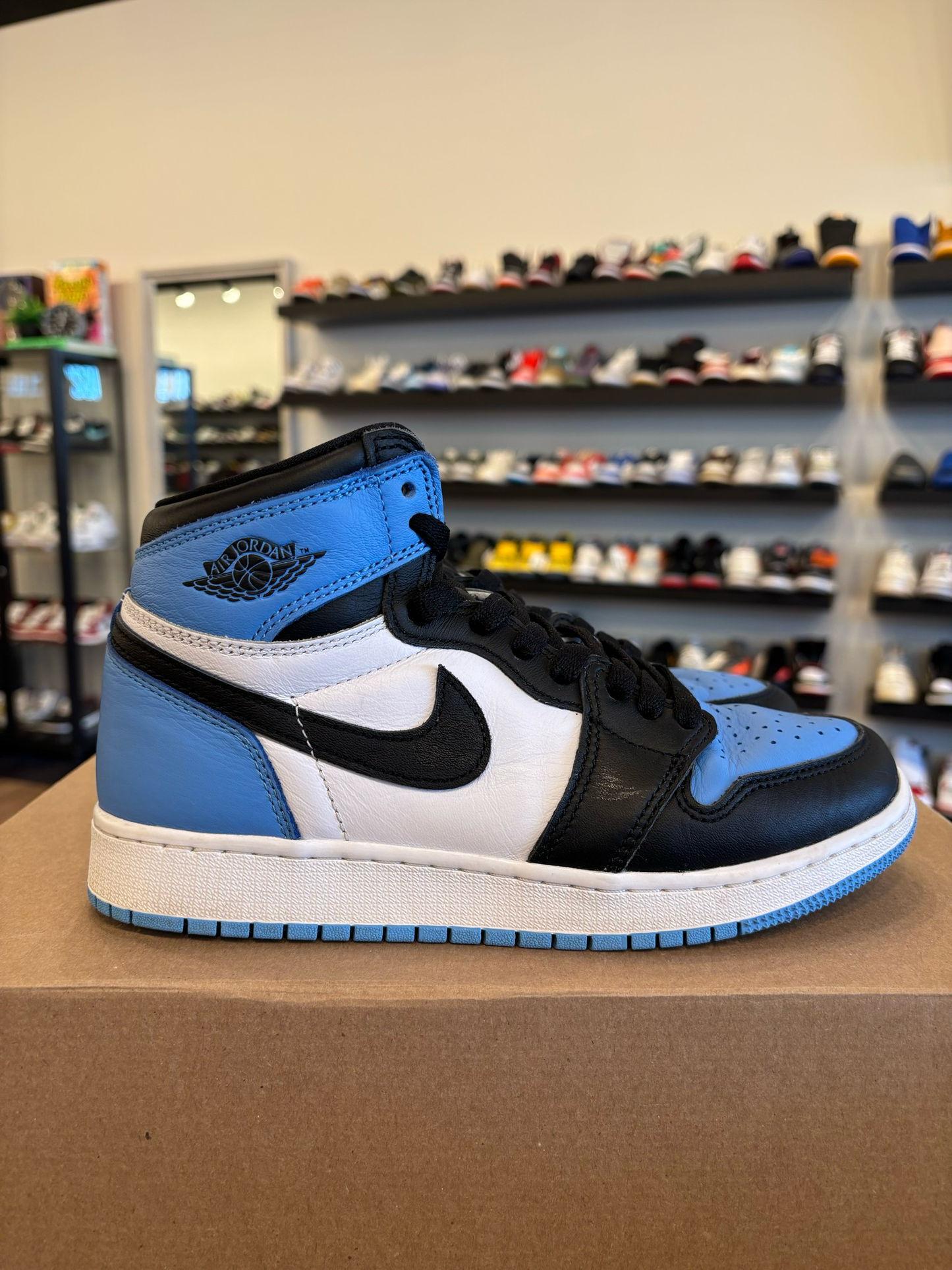 Jordan 1 UNC Toe Size 5.5Y (7W) Pre-Owned (No Box)