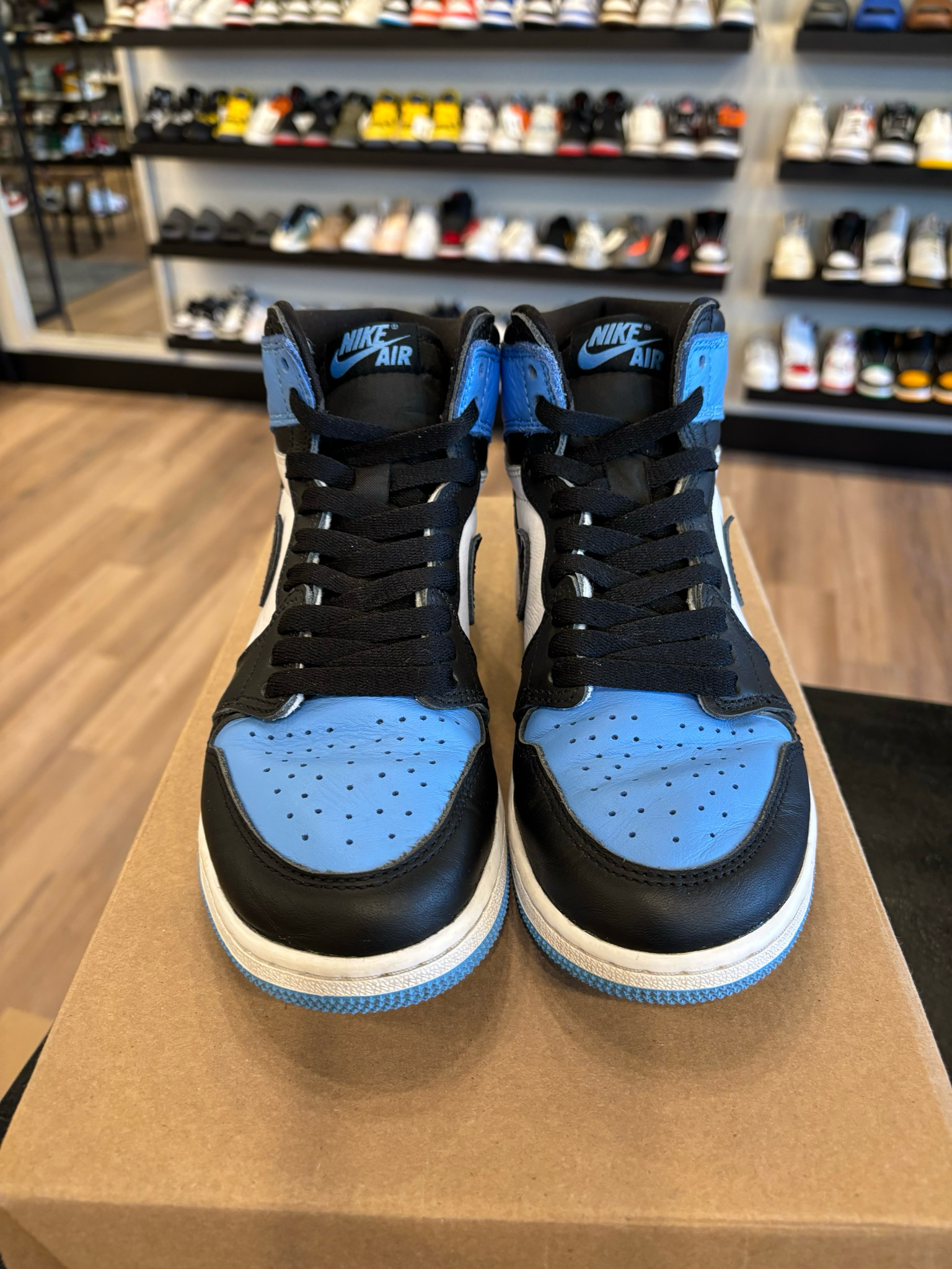 Jordan 1 UNC Toe Size 5.5Y (7W) Pre-Owned (No Box)