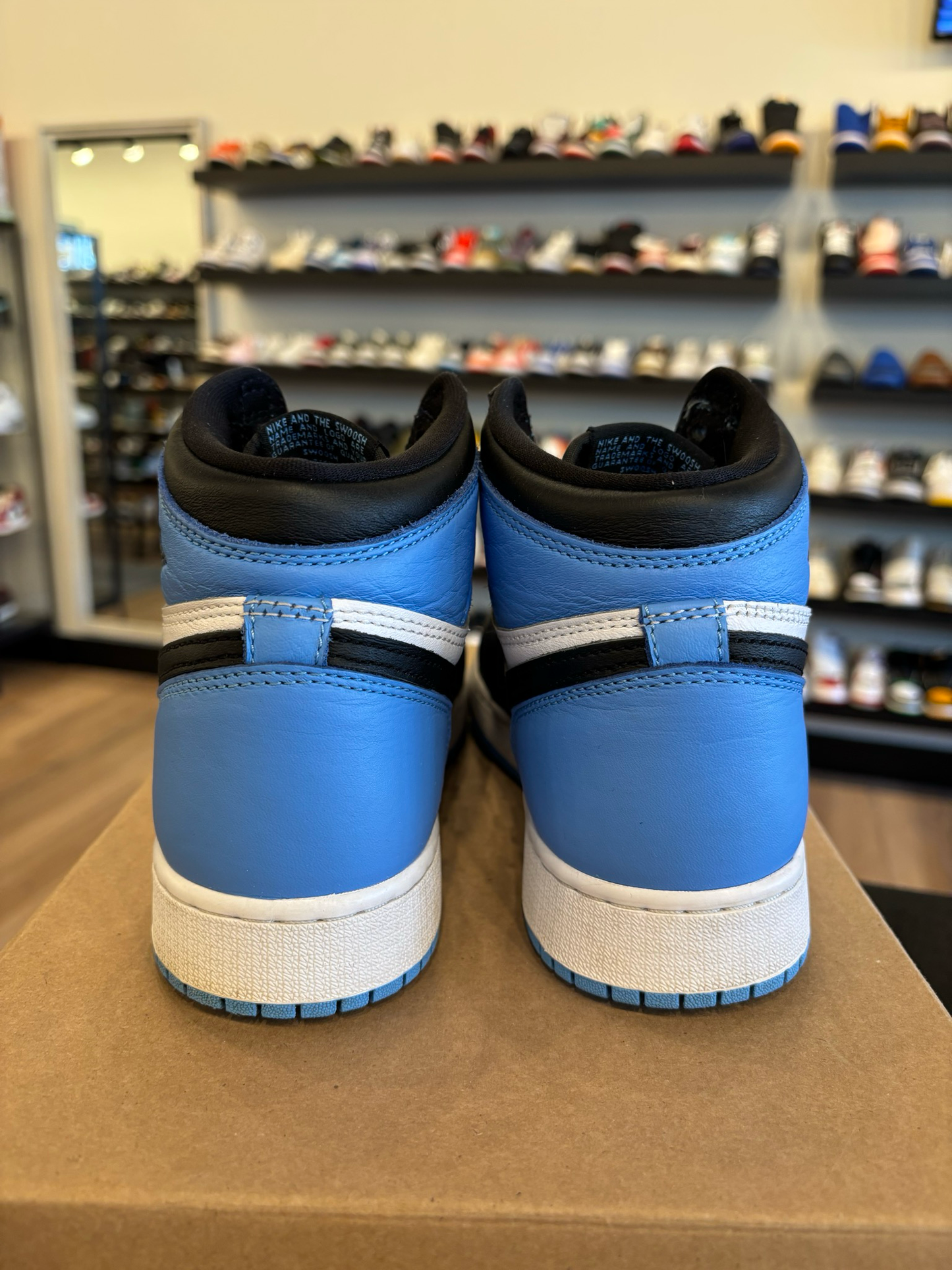 Jordan 1 UNC Toe Size 5.5Y (7W) Pre-Owned (No Box)