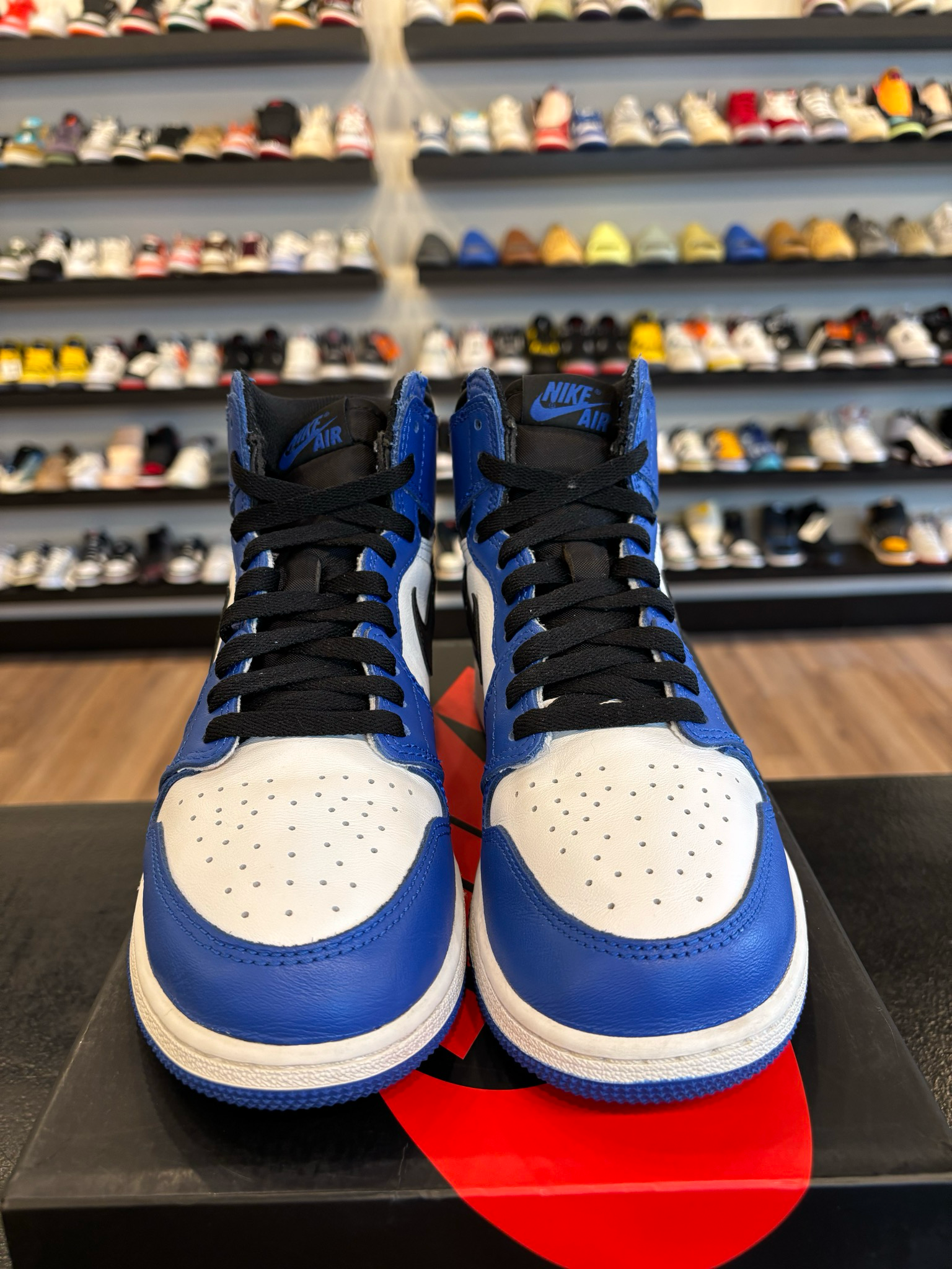 Jordan 1 Game Royal Size 7Y (8.5W) Pre-Owned