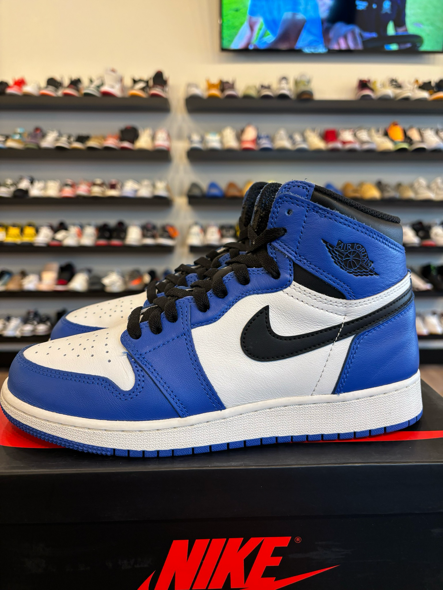 Jordan 1 Game Royal Size 7Y (8.5W) Pre-Owned