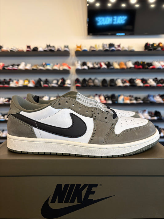Jordan 1 Low Medium Olive Size 10 Brand New