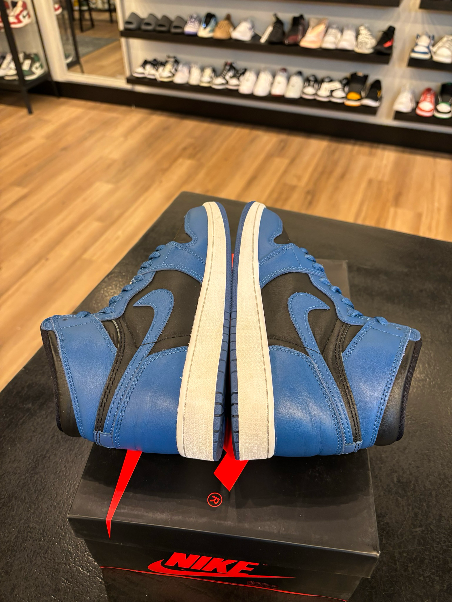 Jordan 1 Marina Blue Size 5.5Y (7W) Pre-Owned