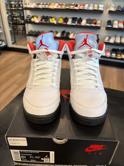 Jordan 5 Fire Red Size 6.5Y (8W) Pre-Owned