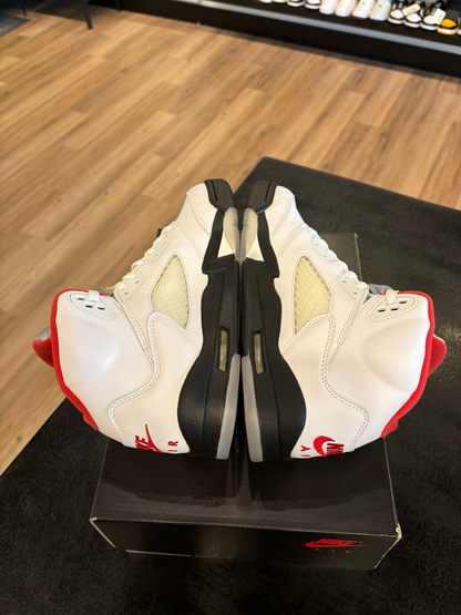 Jordan 5 Fire Red Size 6.5Y (8W) Pre-Owned