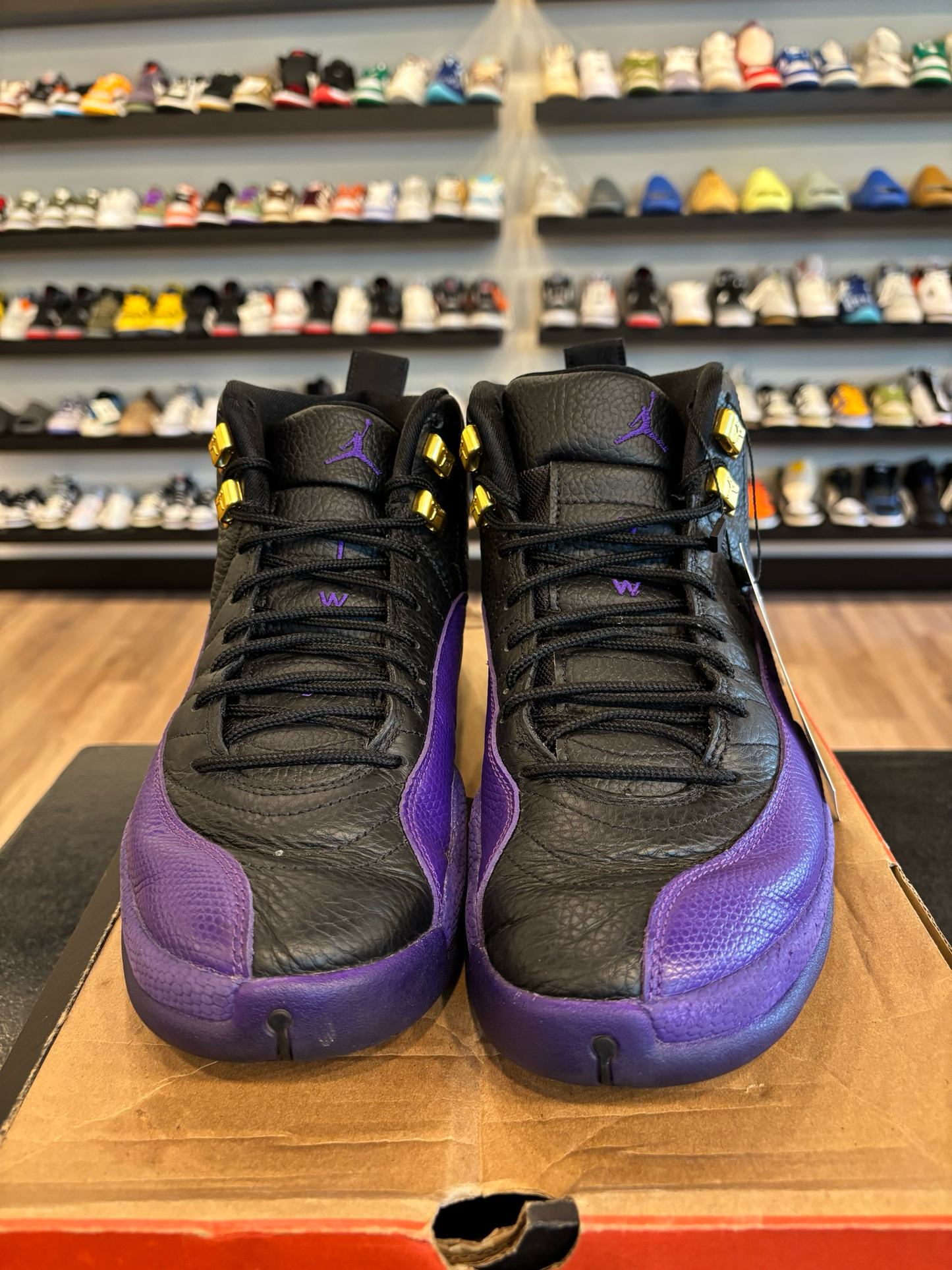 Jordan 12 Court Purple Size 9.5 Pre-Owned