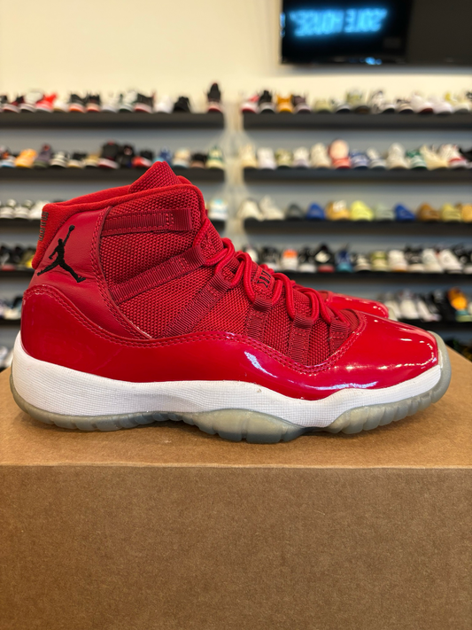 Jordan 11 Win Like 96 Size 4Y (5.5W) Pre-Owned (No Box)