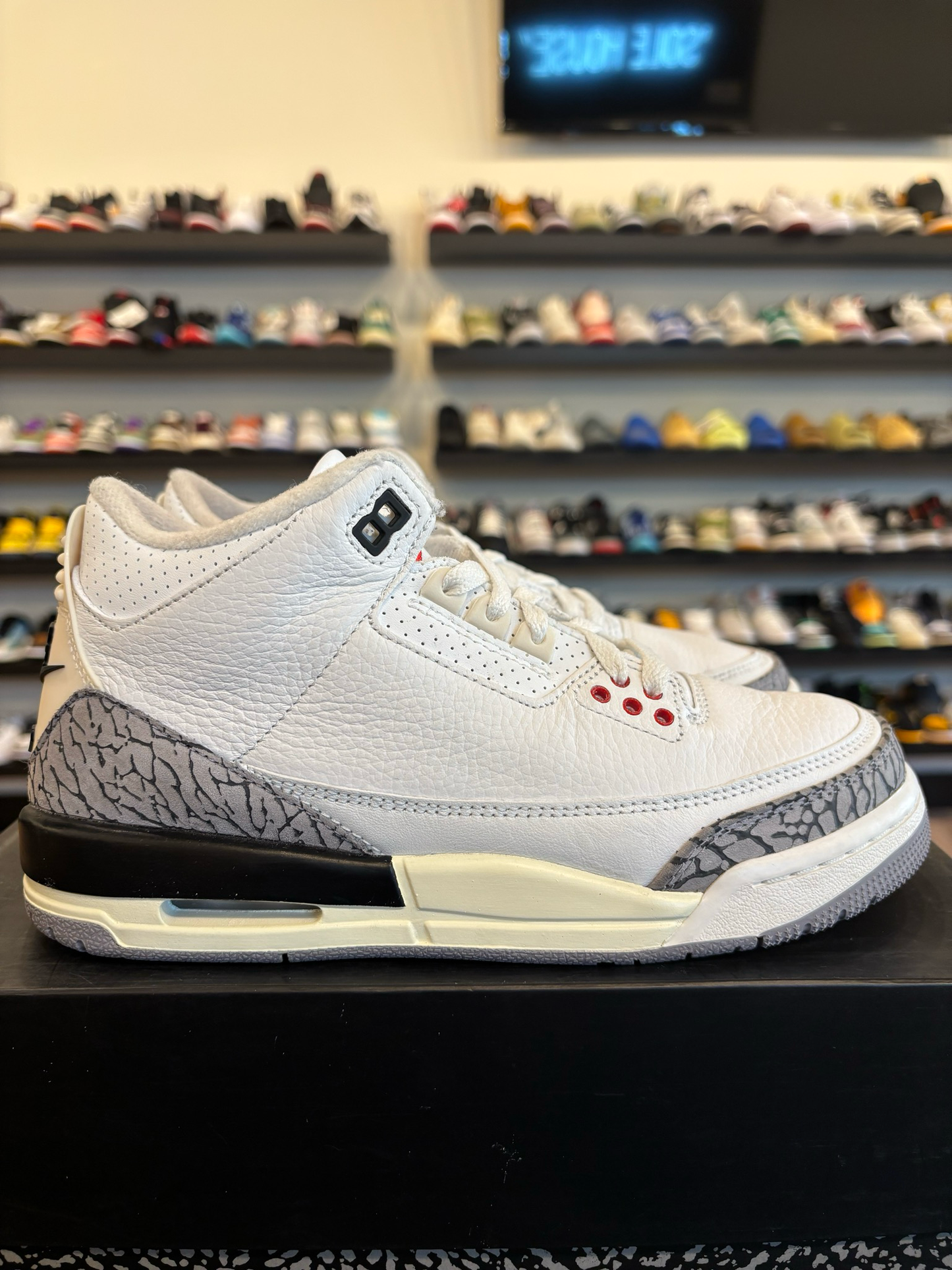 Jordan 3 Reimagined White Cement Size 6Y (7.5W) Pre-Owned (A)