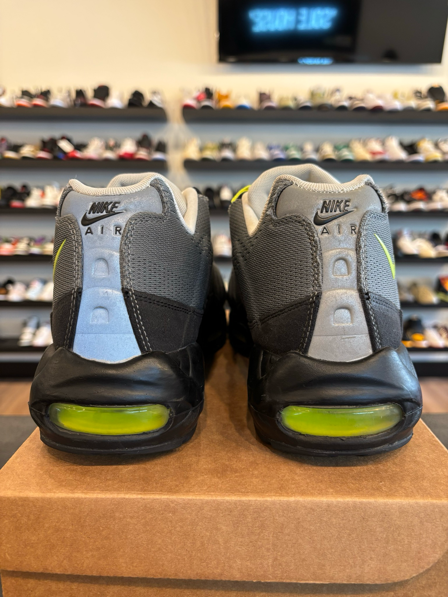Nike Air Max 95 Cool Grey Volt (2012) Size 13 Pre-Owned (No Box)