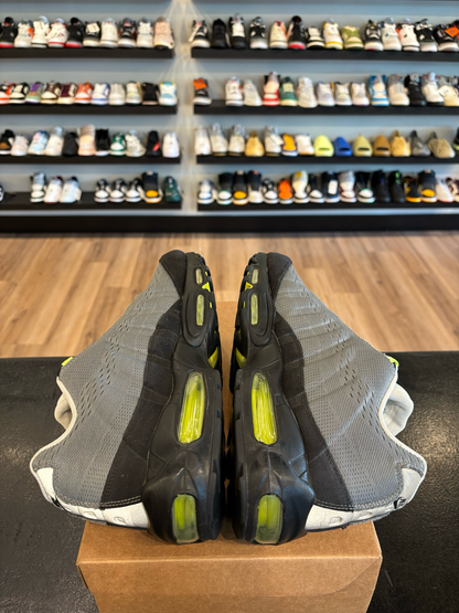 Nike Air Max 95 Cool Grey Volt (2012) Size 13 Pre-Owned (No Box)