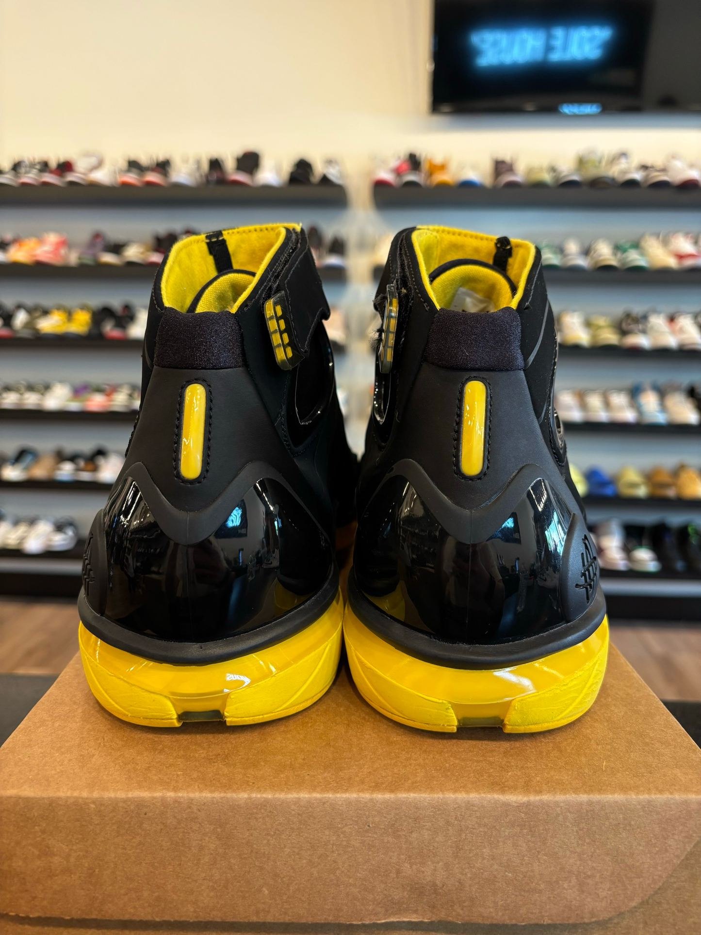 Nike Air Zoom Huarache 2K4 Size 13 Pre-Owned (No Box)