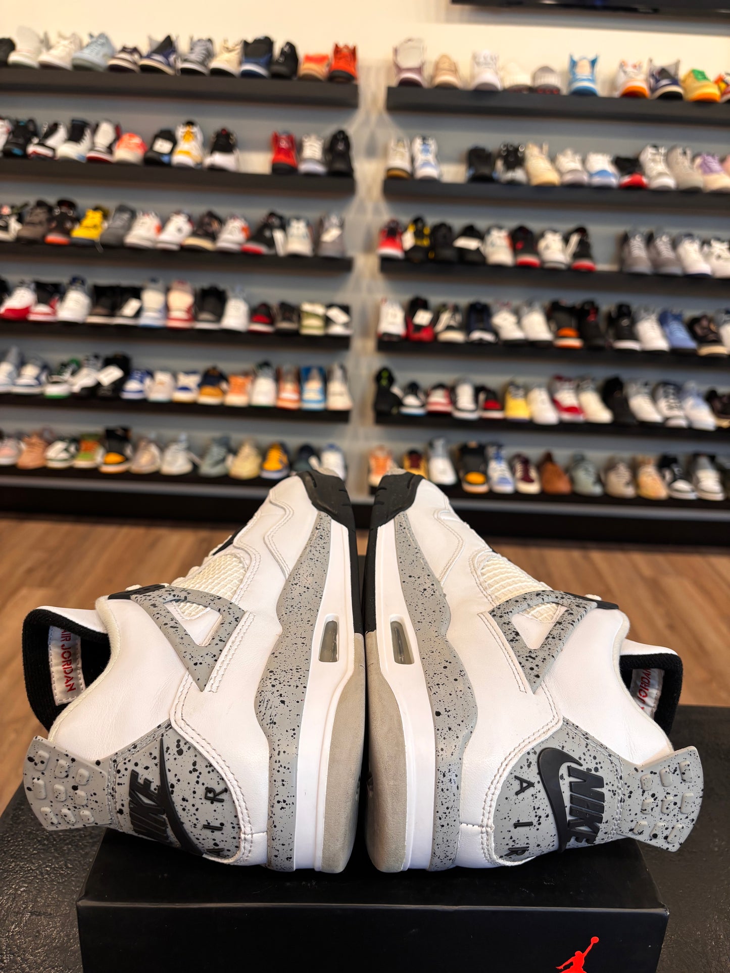 Jordan 4 White Cement 2016 Size 9.5 Pre-Owned