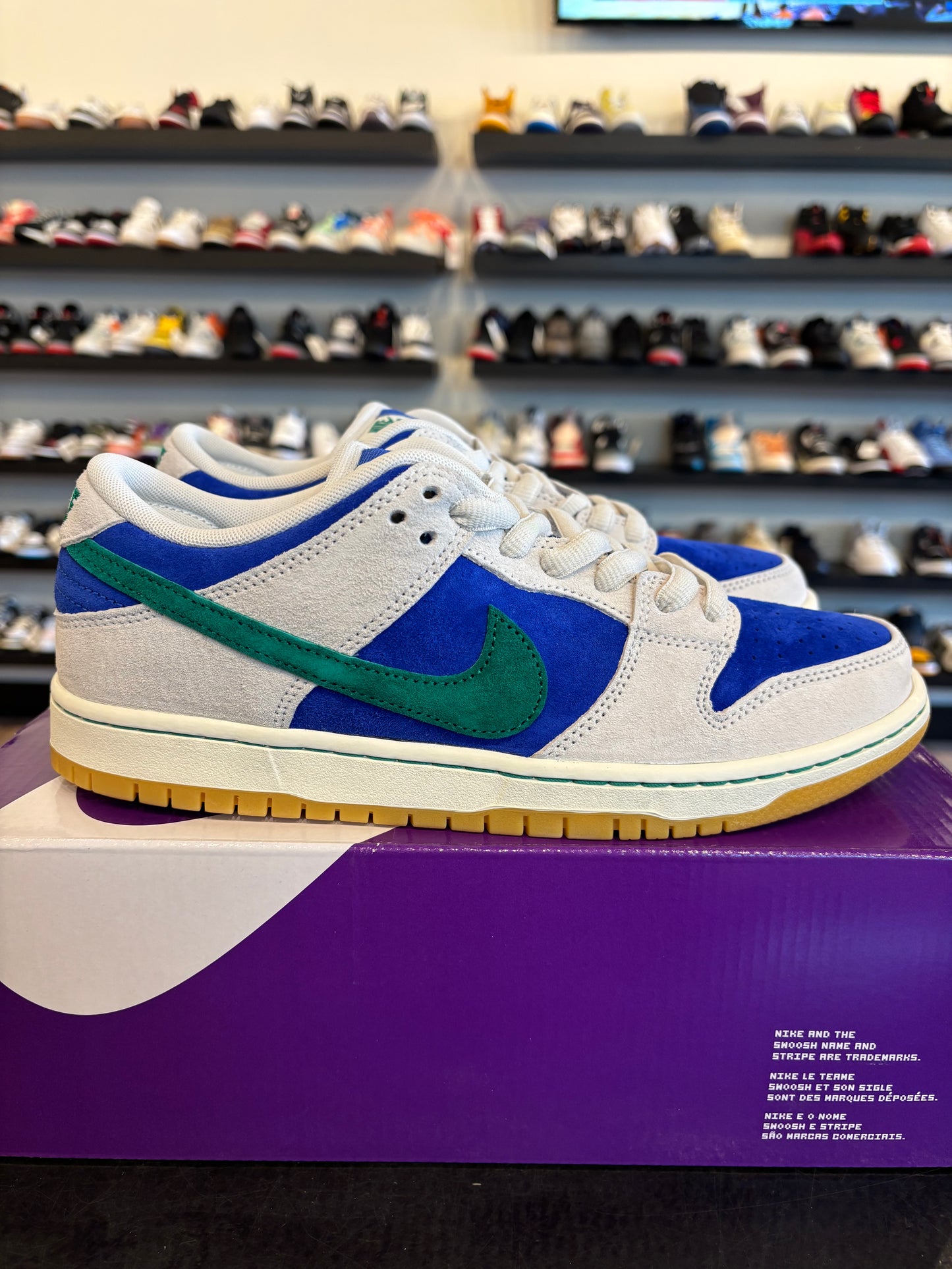 Nike SB Dunk Low Malachite Royal Size 9 Brand New