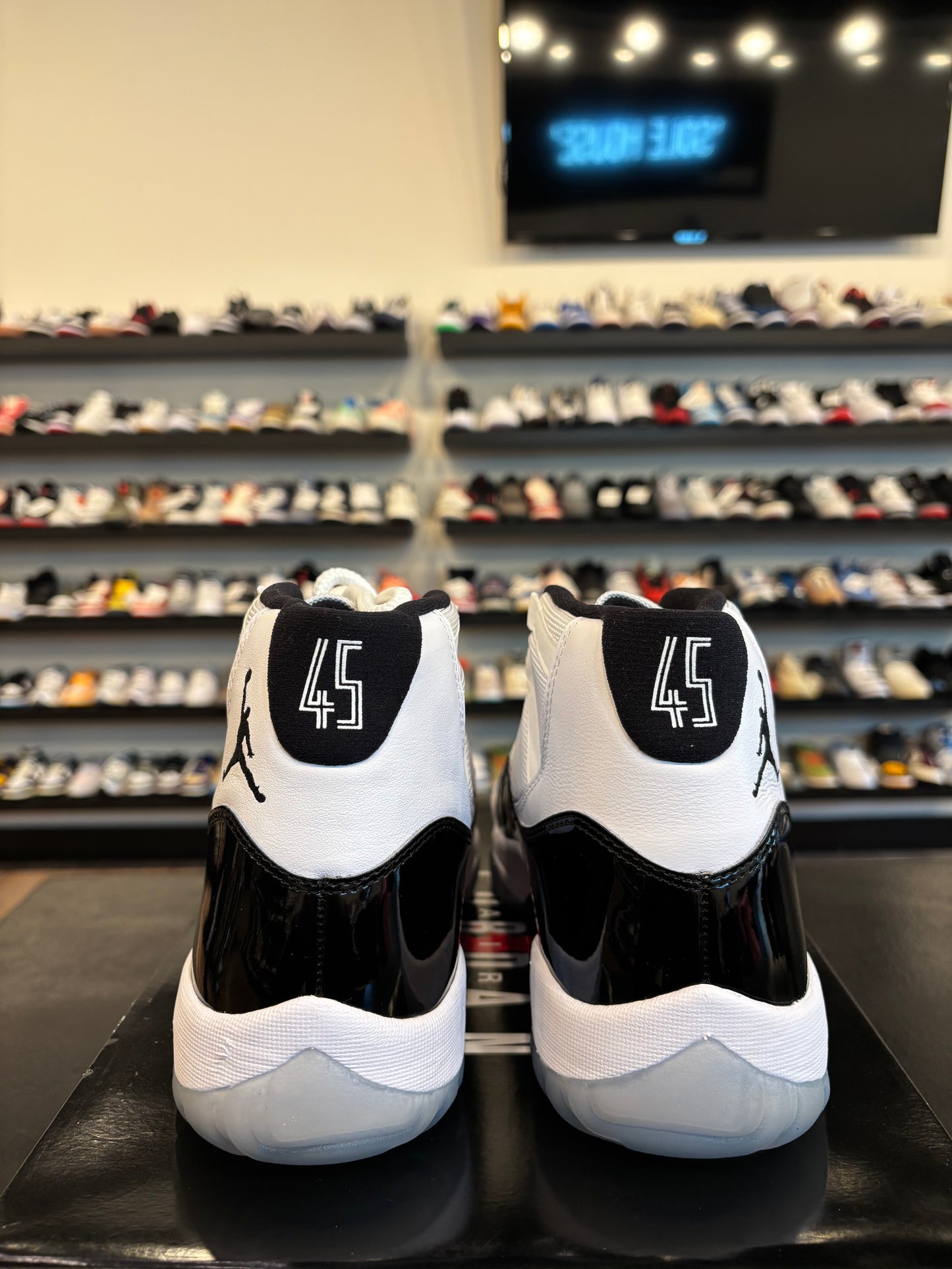 Jordan 11 Concord 2018 Size 11 Brand New