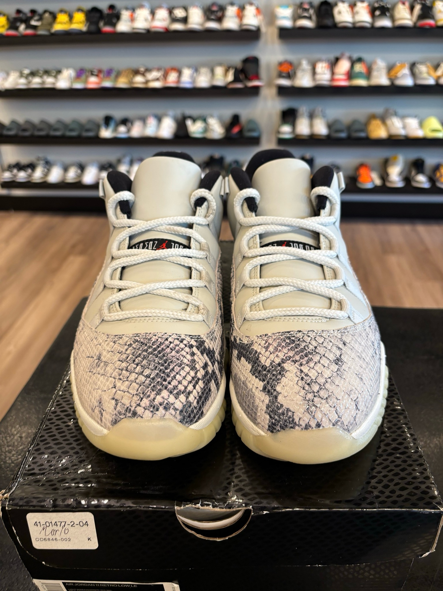 Jordan 11 Low White Snakeskin Size 10 Pre-Owned