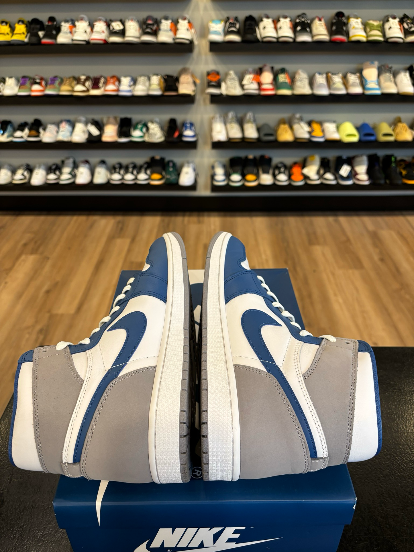Jordan 1 True Blue Size 11 Pre-Owned