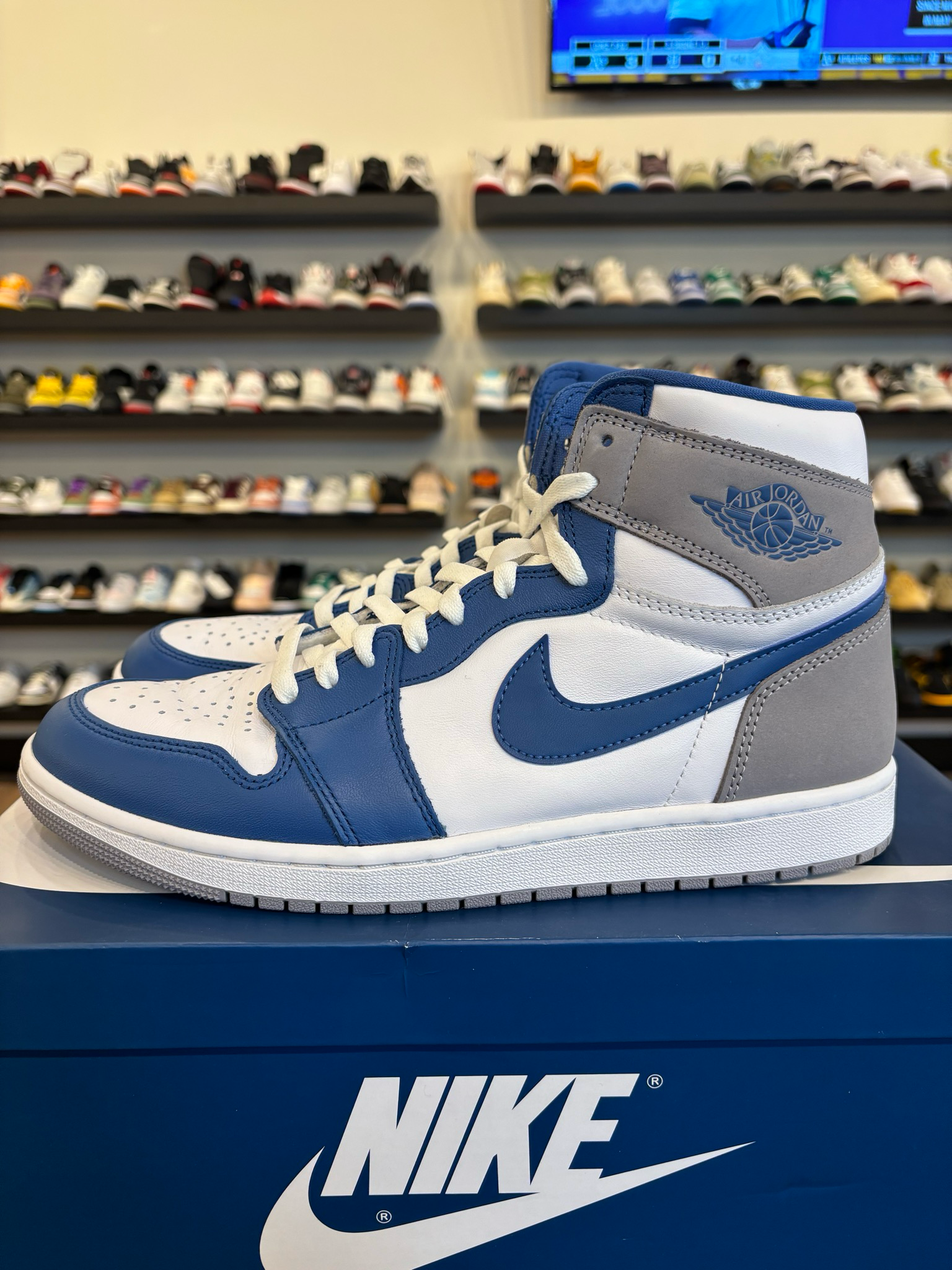 Jordan 1 True Blue Size 11 Pre-Owned