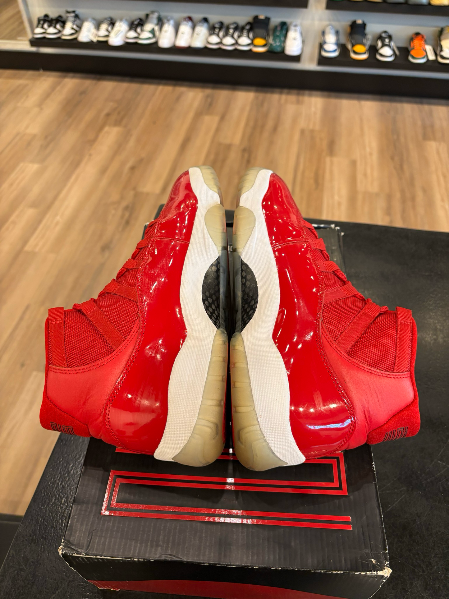 Jordan 11 Win Like 96 Size 10.5 Pre-Owned