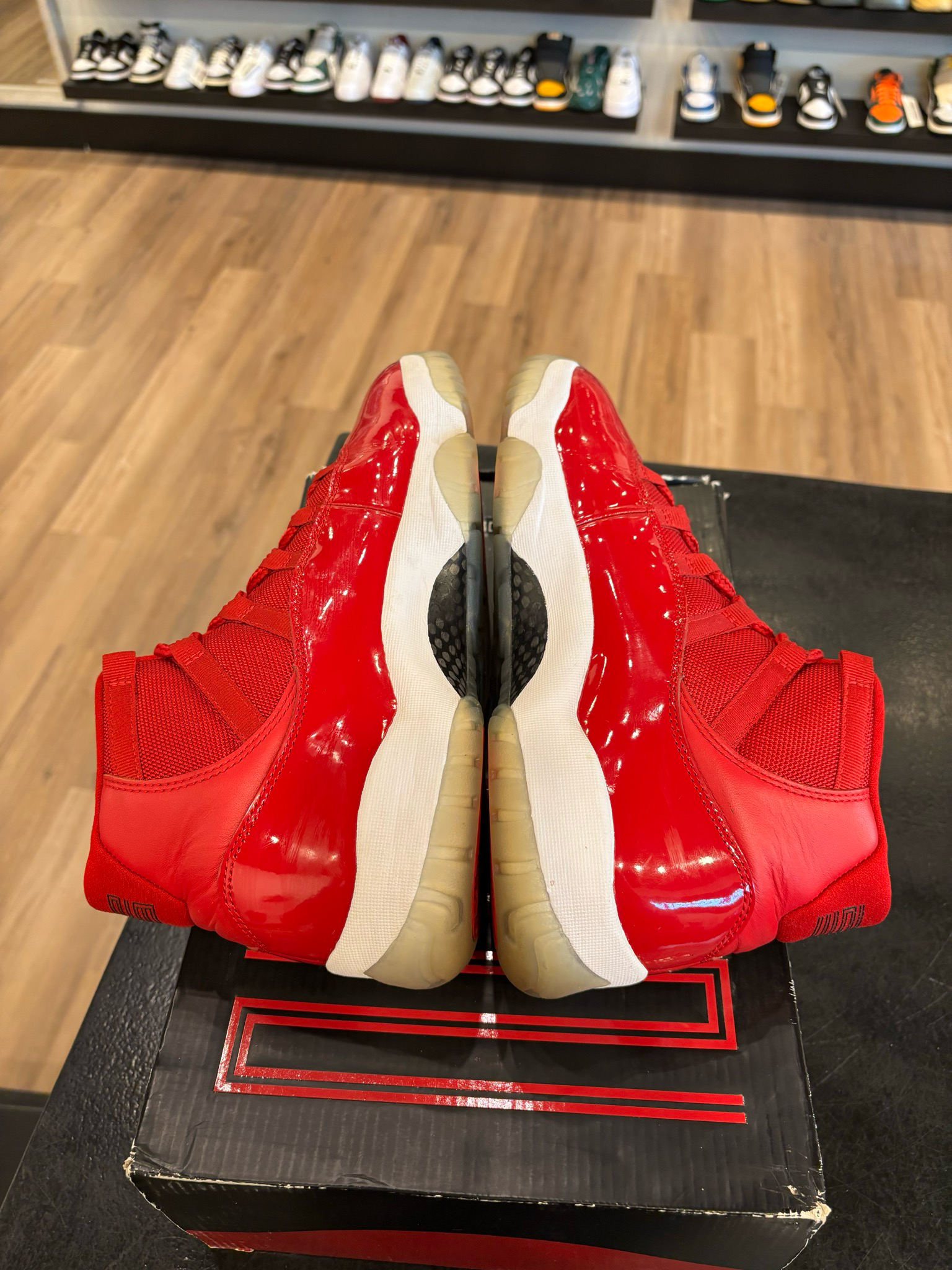 Jordan 11 Win Like 96 Size 10.5 Pre-Owned