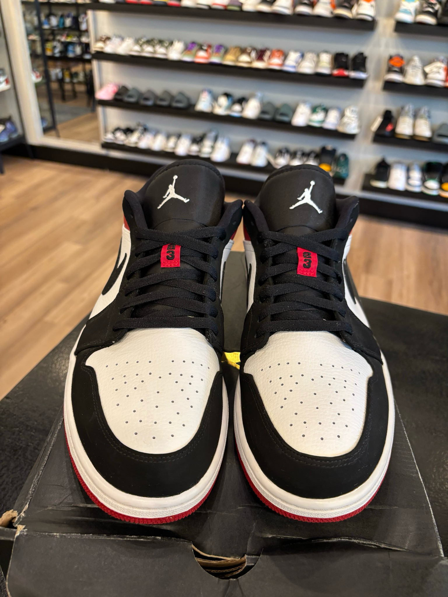 Jordan 1 Low Black Toe (2013) Size 13 Pre-Owned